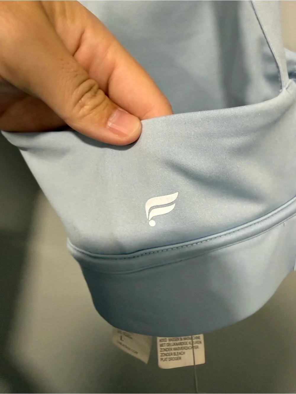 Fabletics sports bra size large - Picture 3 of 4